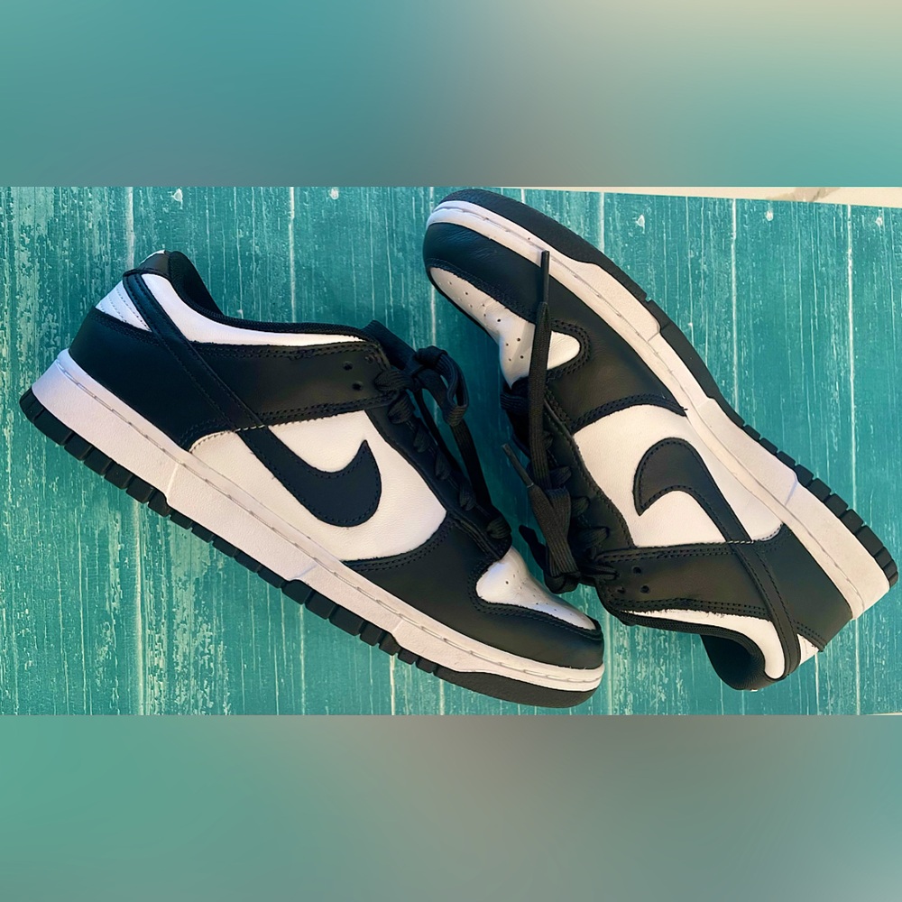 Panda dunks
